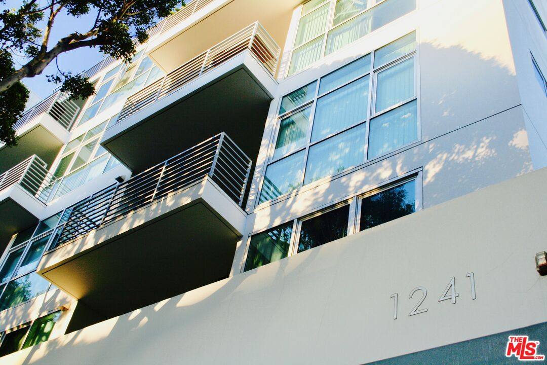 Apartment for rent at 1241 5th St #308, Santa Monica, CA 90401