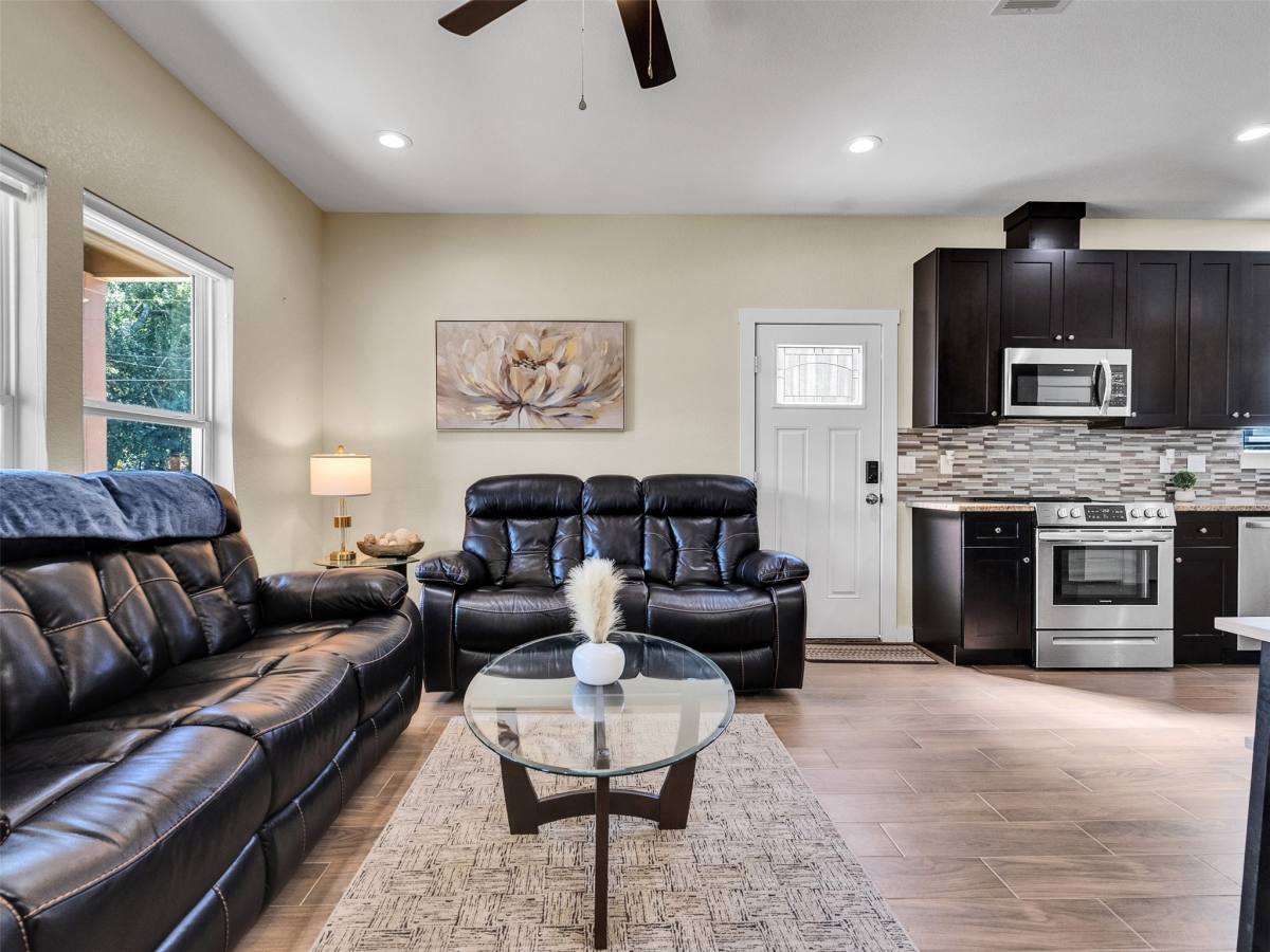 Apartment for rent at 16984 W Juneau St, Montgomery, TX 77316