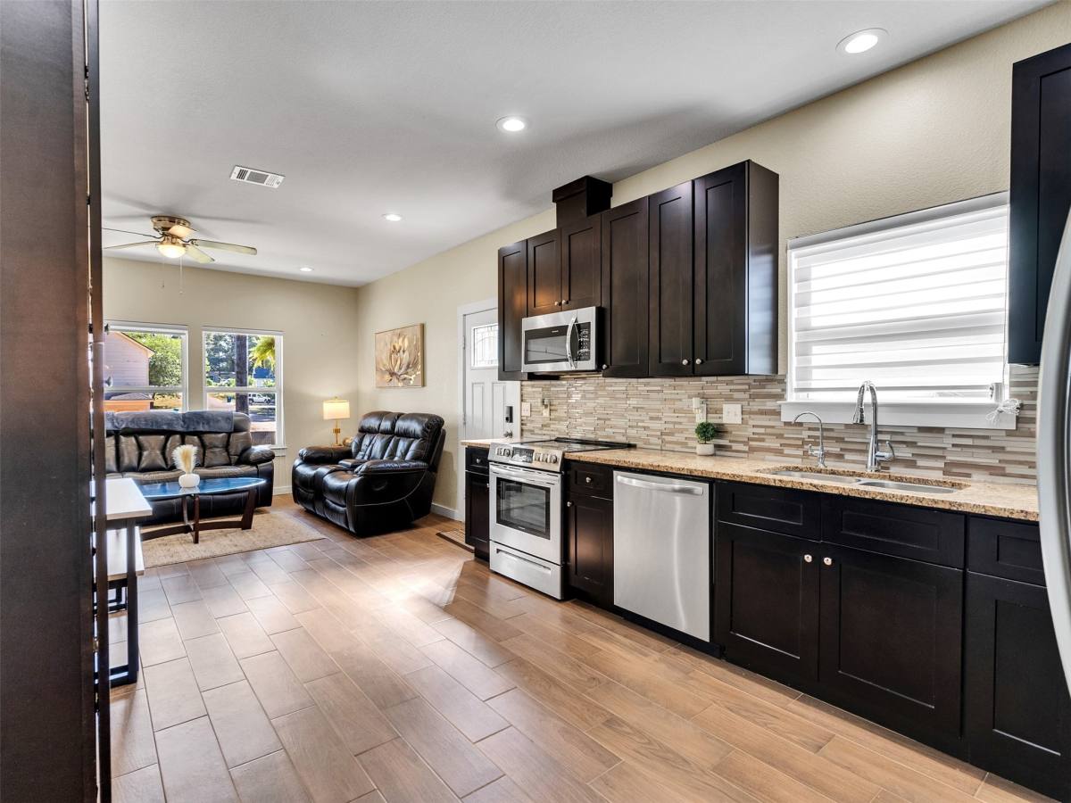 Apartment for rent at 16984 W Juneau St, Montgomery, TX 77316