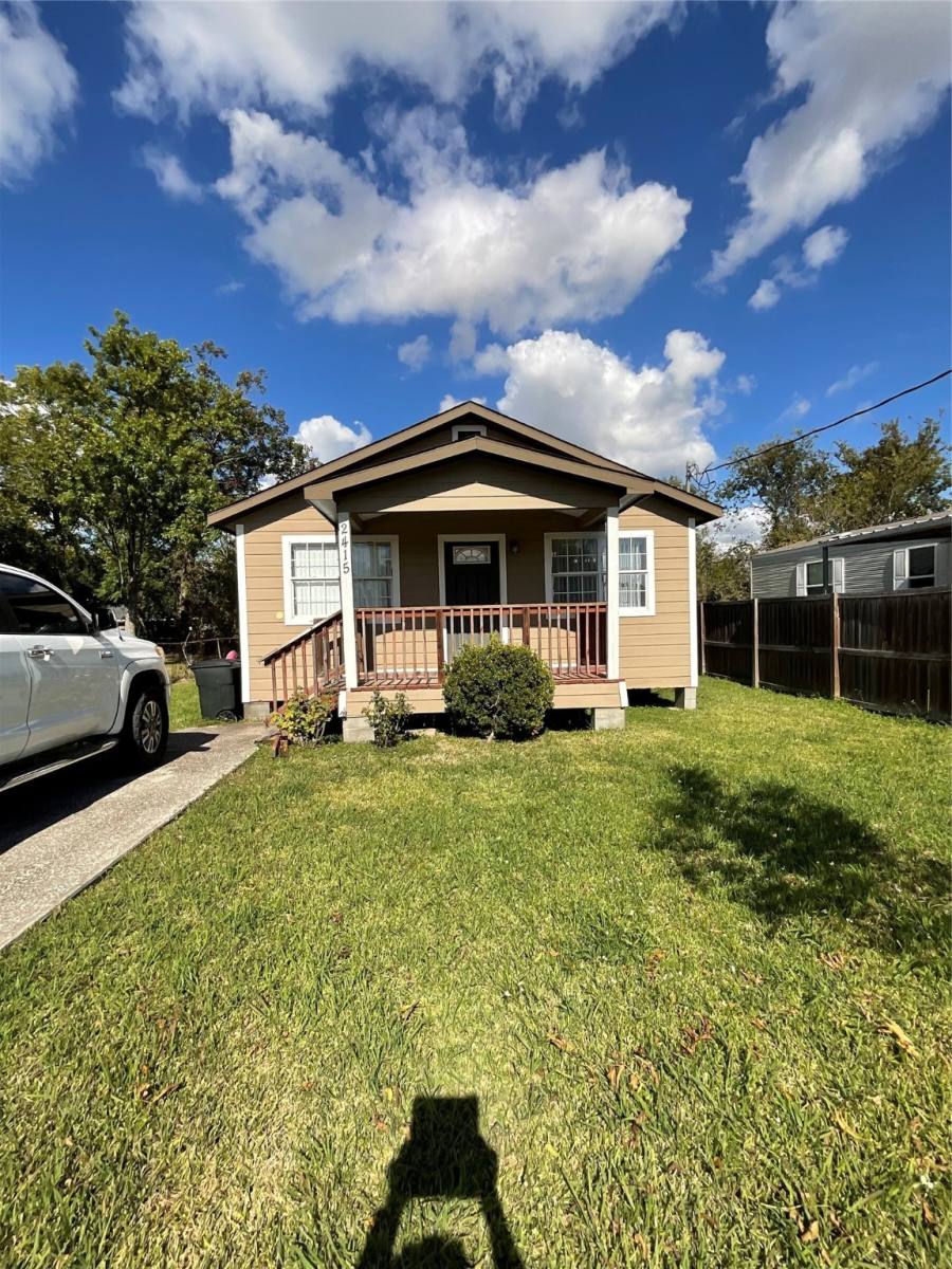 Apartment for rent at 2515 Harris St, Baytown, TX 77521