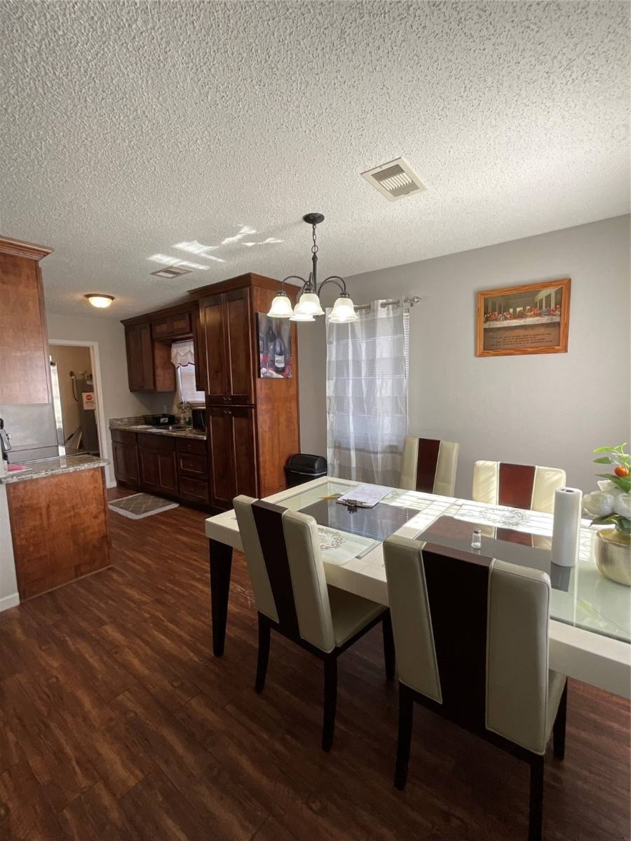 Apartment for rent at 2515 Harris St, Baytown, TX 77521
