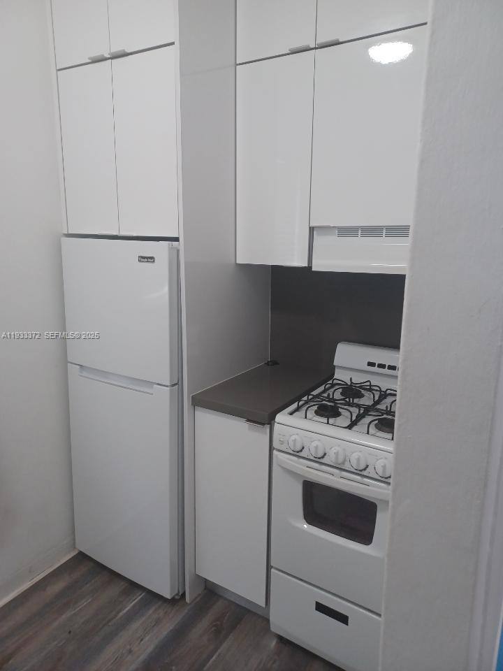 Apartment for rent at 6950 Byron Ave #2, Miami Beach, FL 33141