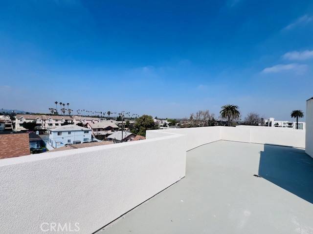 Townhouse for rent at 1258 Leighton Ave, Los Angeles, CA 90037