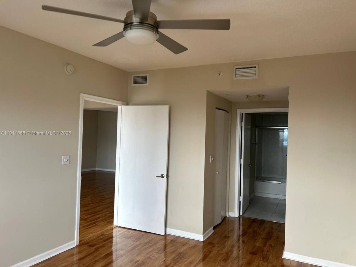 Apartment for rent at 18800 NE 29th Ave #913, Miami, FL 33180