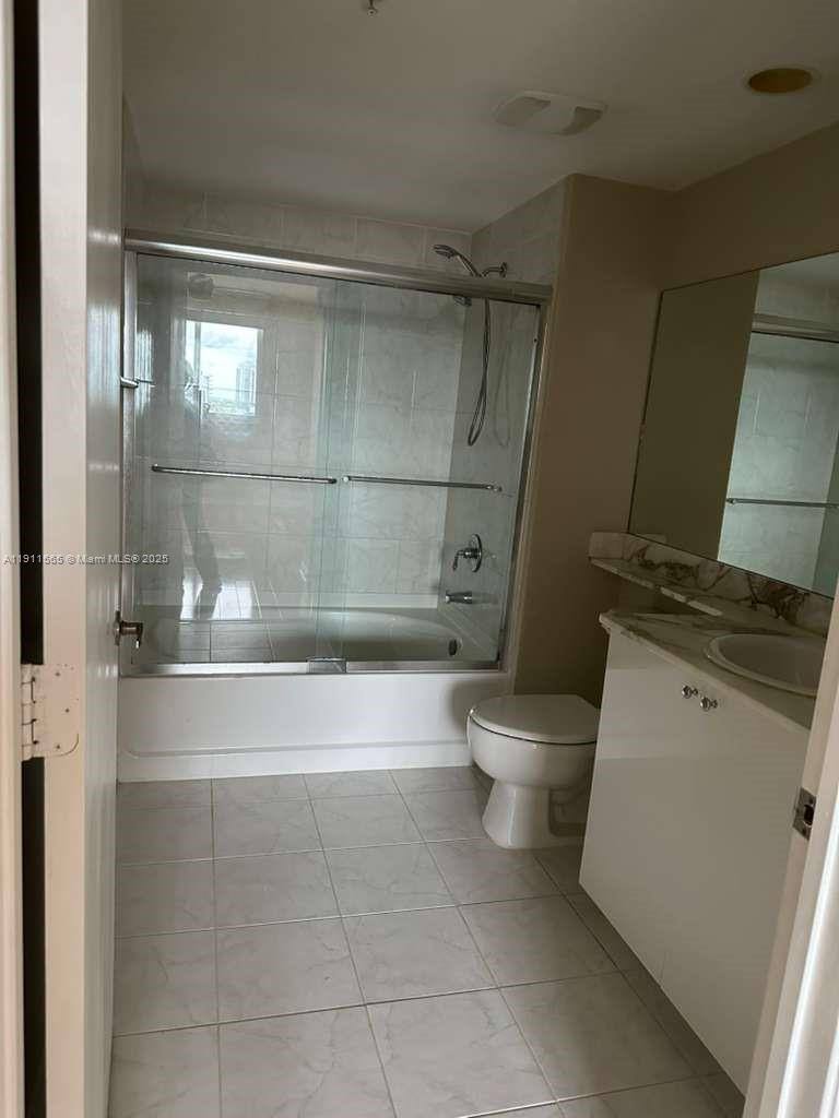 Apartment for rent at 18800 NE 29th Ave #913, Miami, FL 33180