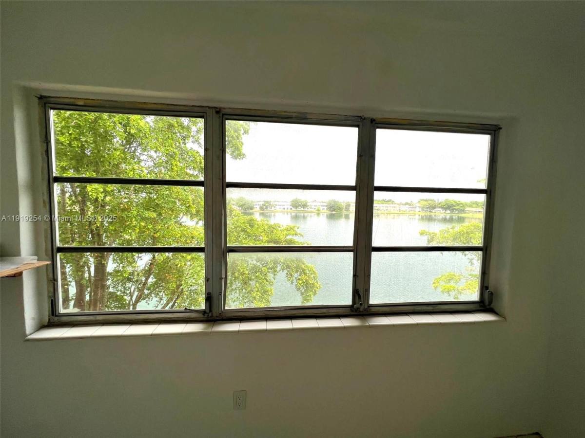 Apartment for rent at 18900 NE 3rd Court #531, Miami, FL 33179