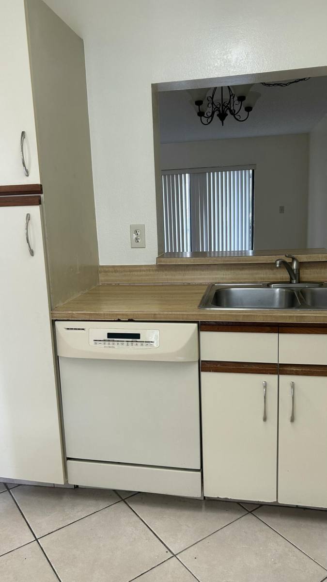 Apartment for rent at 21950 Soundview Terrace #105, Boca Raton, FL 33433