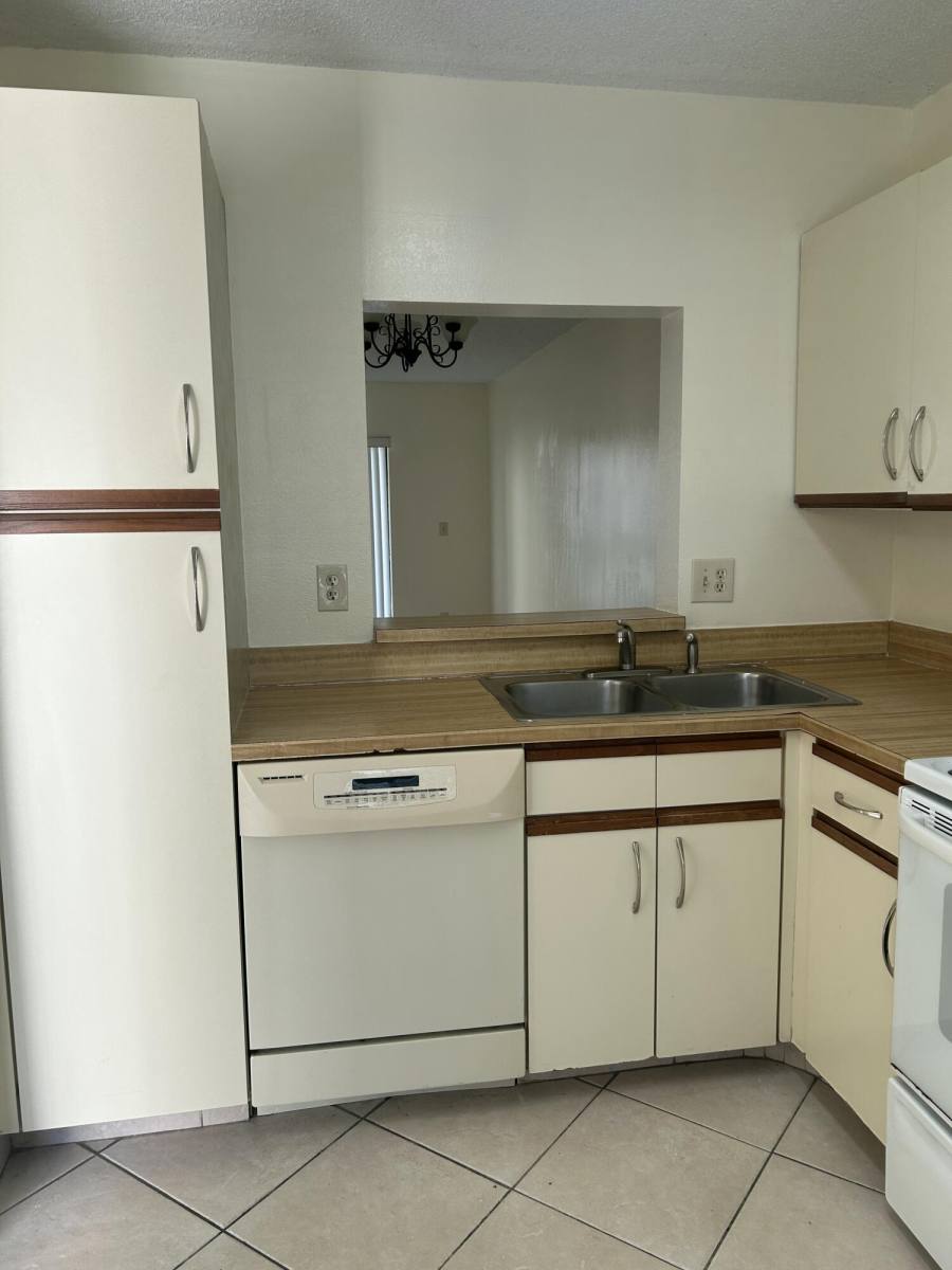 Apartment for rent at 21950 Soundview Terrace #105, Boca Raton, FL 33433