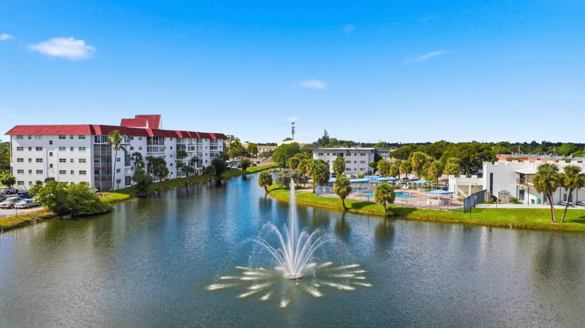 Condo for rent at 4851 NW 21st St #48512P, Fort Lauderdale, FL 33313
