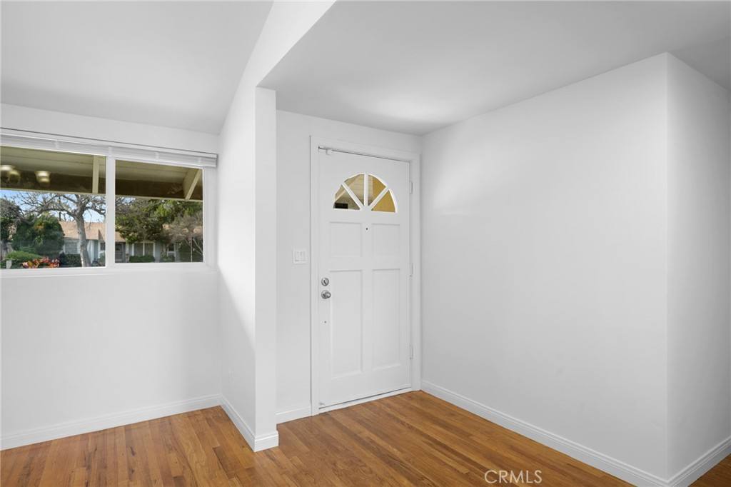 Apartment for rent at 7948 De Soto Ave, Canoga Park, CA 91304