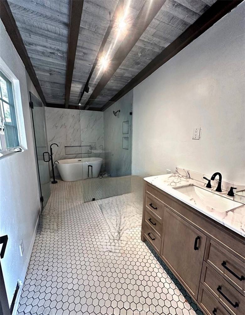 Apartment for rent at 9552 Ventura Way, Chatsworth, CA 91311