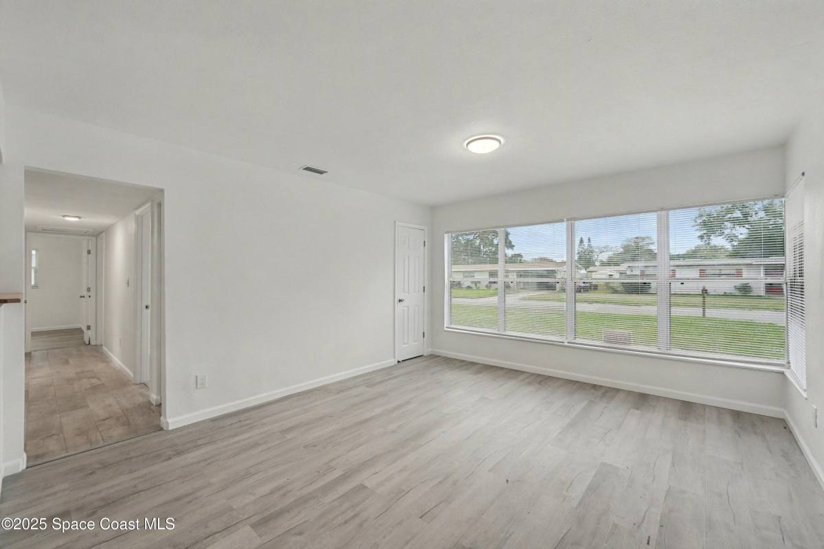 990 Pinson Blvd #990, Rockledge, FL 32955
