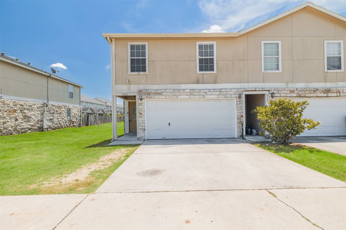 Townhouse for rent at 4441 S St, Brookshire, TX 77423