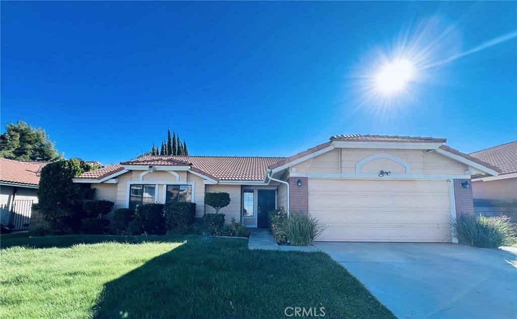 Apartment for rent at 4620 Grandview Dr, Palmdale, CA 93551