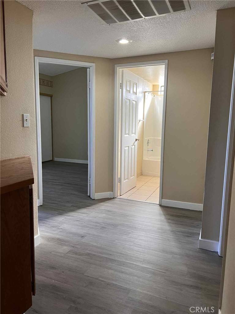 Apartment for rent at 4620 Grandview Dr, Palmdale, CA 93551