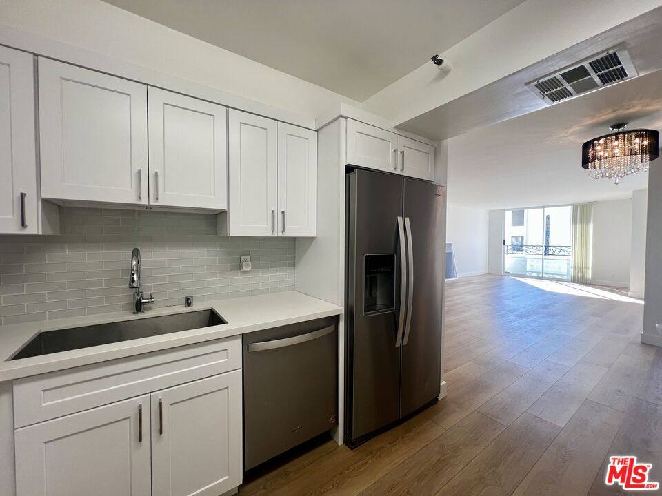 Apartment for rent at 10390 Wilshire Blvd #506, Los Angeles, CA 90024