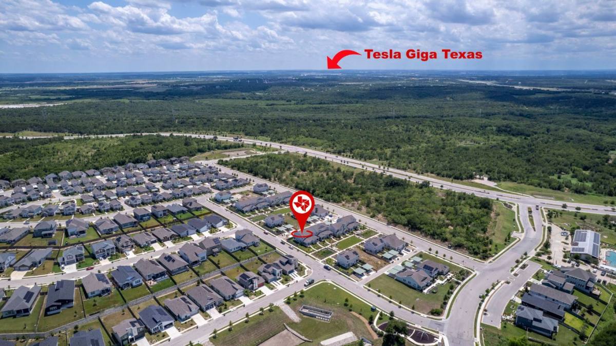 Apartment for rent at 16722 Sonoma Breeze Dr, Manor, TX 78653