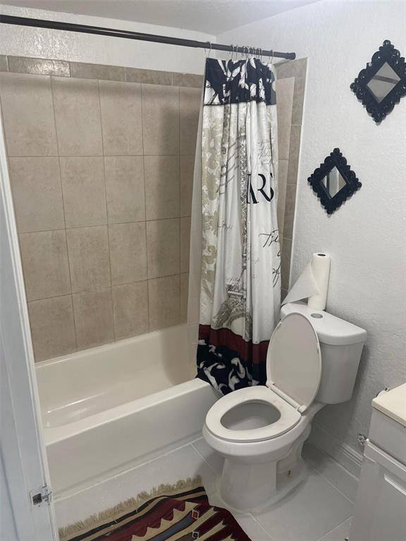 Apartment for rent at 408 SW 68th Ave #408, Hollywood, FL 33023