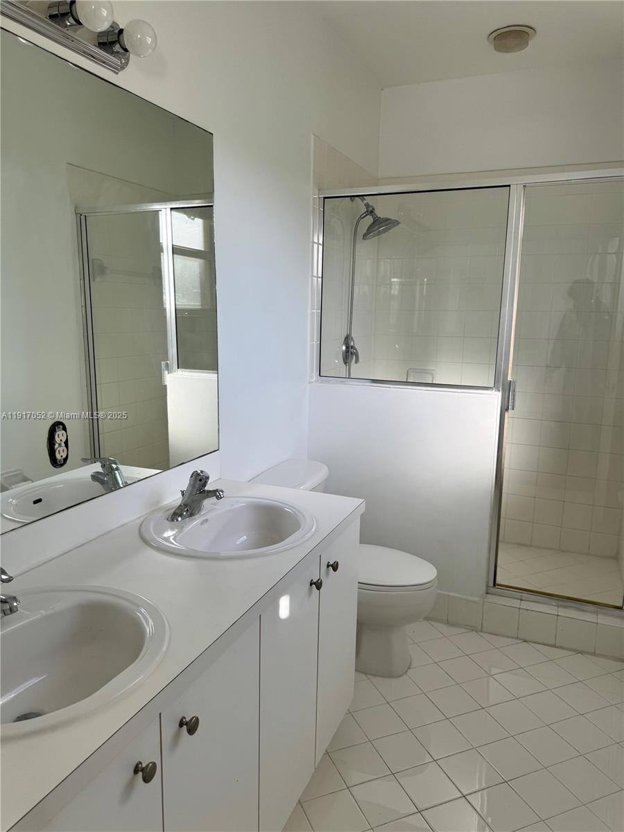 Apartment for rent at 4100 NE 24th Dr, Homestead, FL 33033