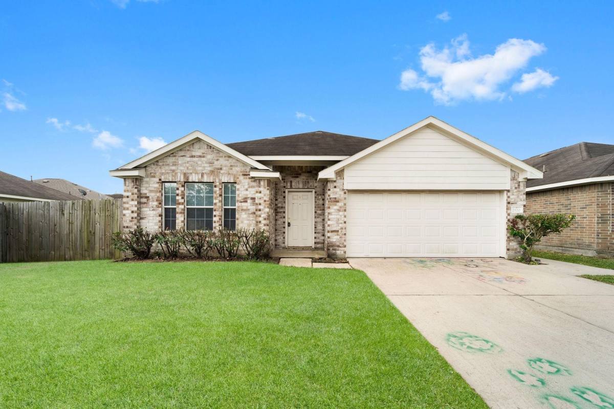Apartment for rent at 2530 Fox River Lane, Spring, TX 77386