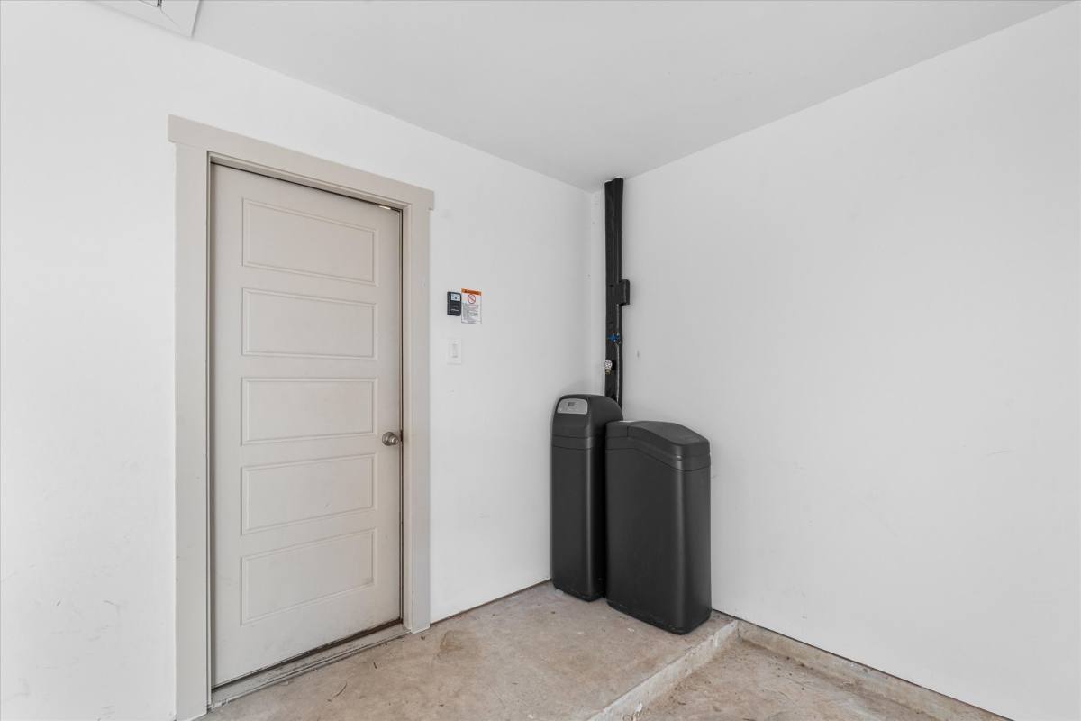 Apartment for rent at 8102 Buck Lane, Rosharon, TX 77583