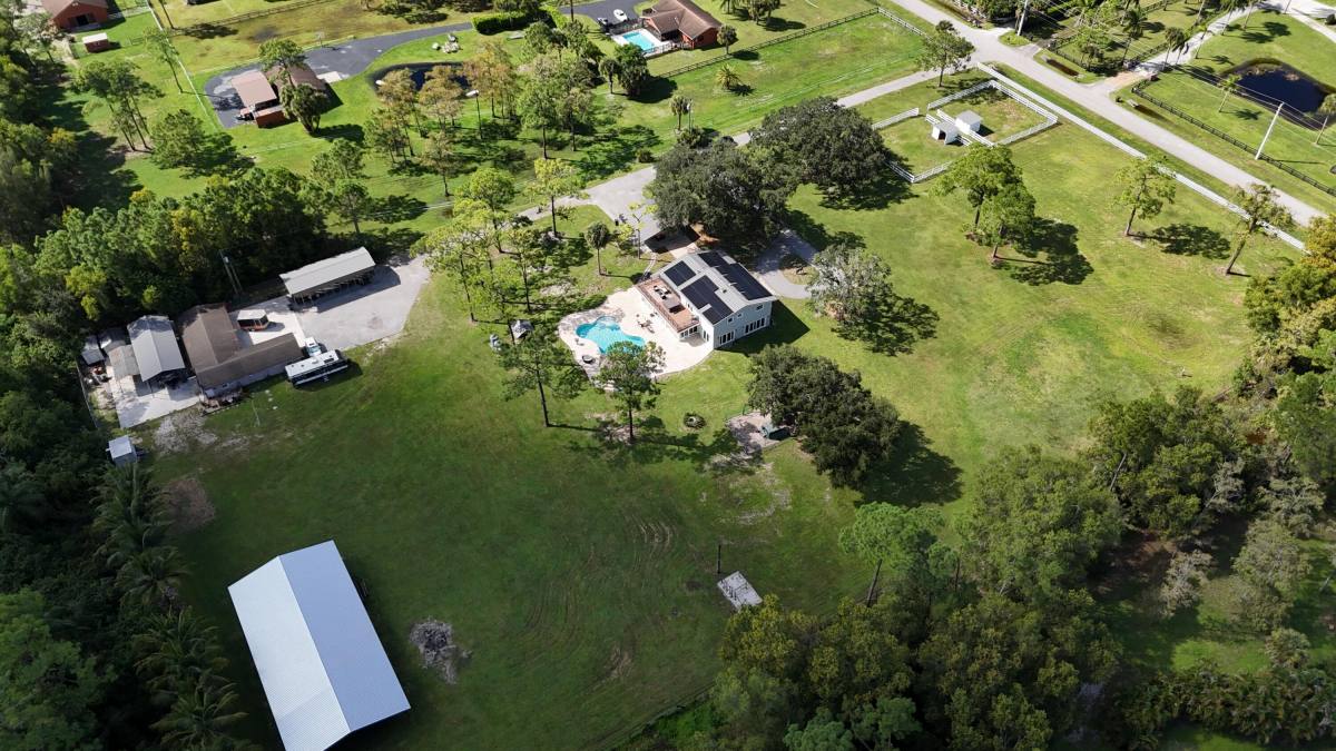 Apartment for rent at 10754 Tamis Trail, Lake Worth, FL 33449