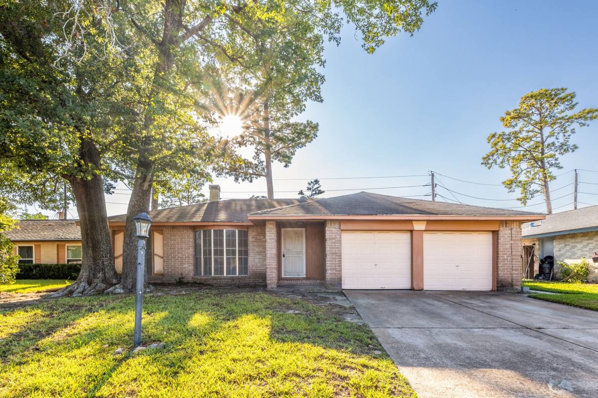Apartment for rent at 15235 Heron Park Dr, Humble, TX 77396