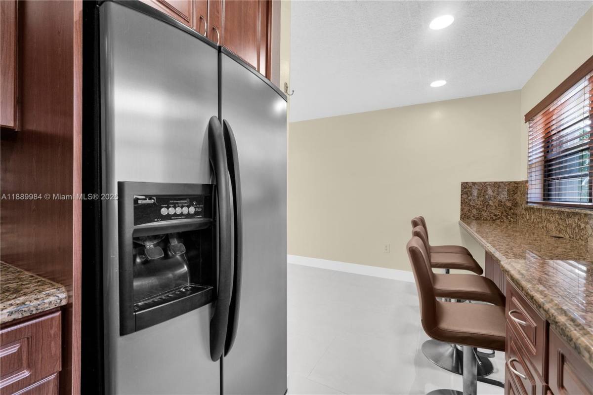 Condo for rent at 2560 W 60th St #203, Hialeah, FL 33016