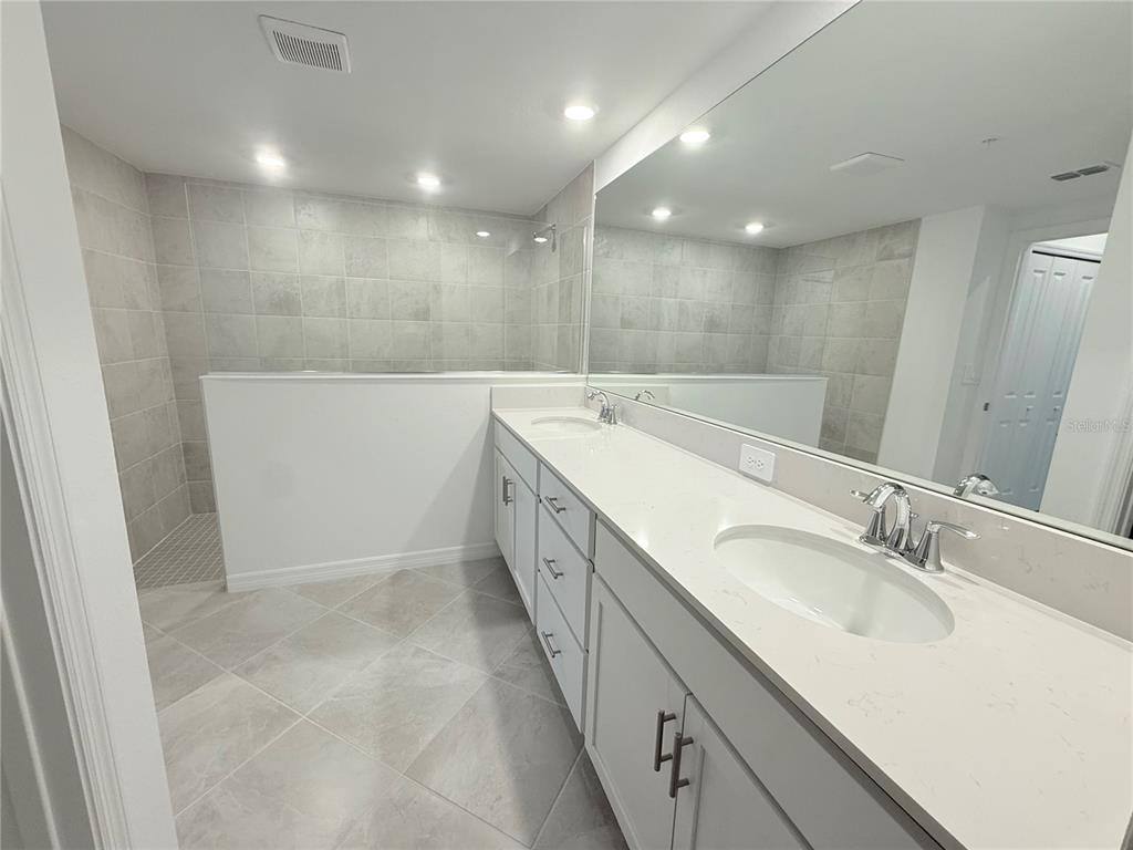 Apartment for rent at 5624 Summit Pointe Circle #104, Bradenton, FL 34210