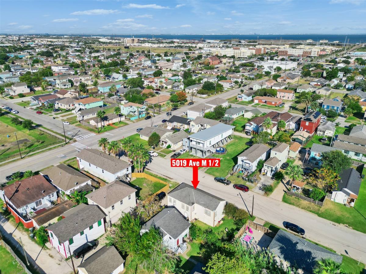 Apartment for rent at 5019 Ave M 1 #2, Galveston, TX 77551