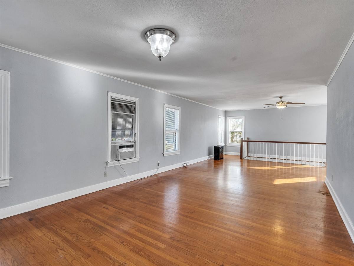 Apartment for rent at 5019 Ave M 1 #2, Galveston, TX 77551