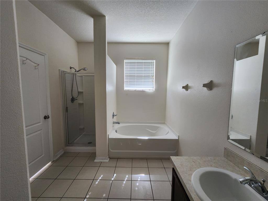 Apartment for rent at 1540 Whitewater Falls Dr, Orlando, FL 32824