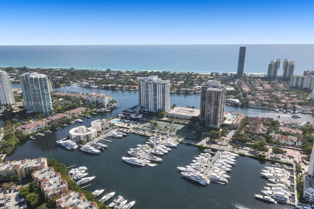Condo for rent at 19707 Turnberry Way #197077F, Miami, FL 33180