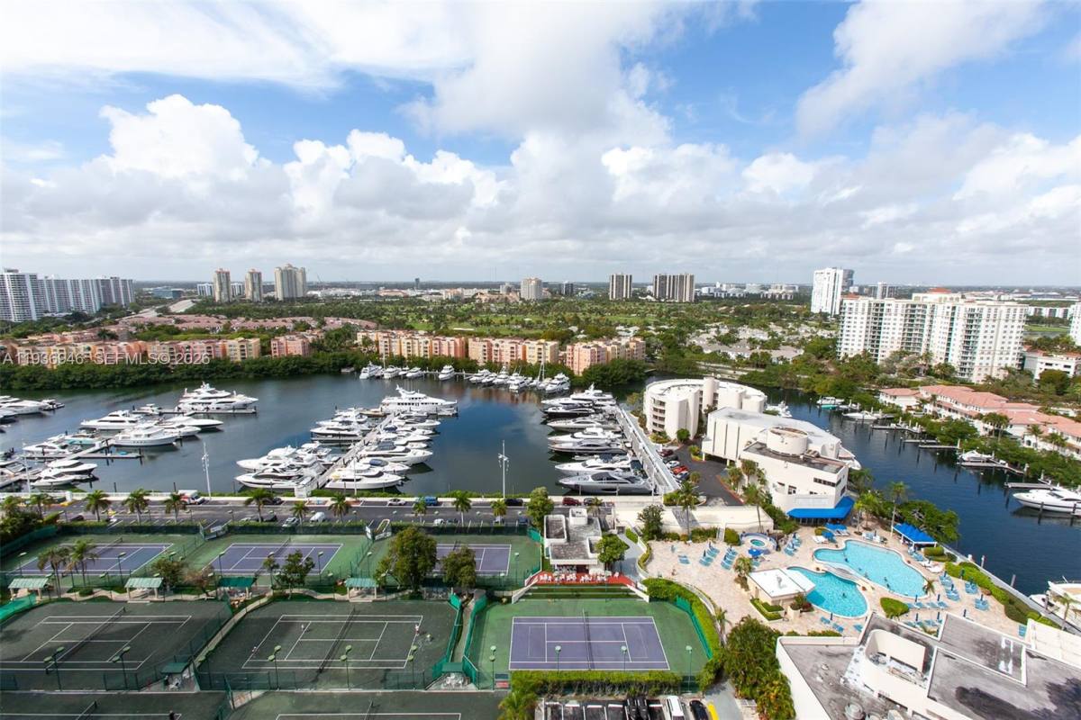 Condo for rent at 19707 Turnberry Way #197077F, Miami, FL 33180