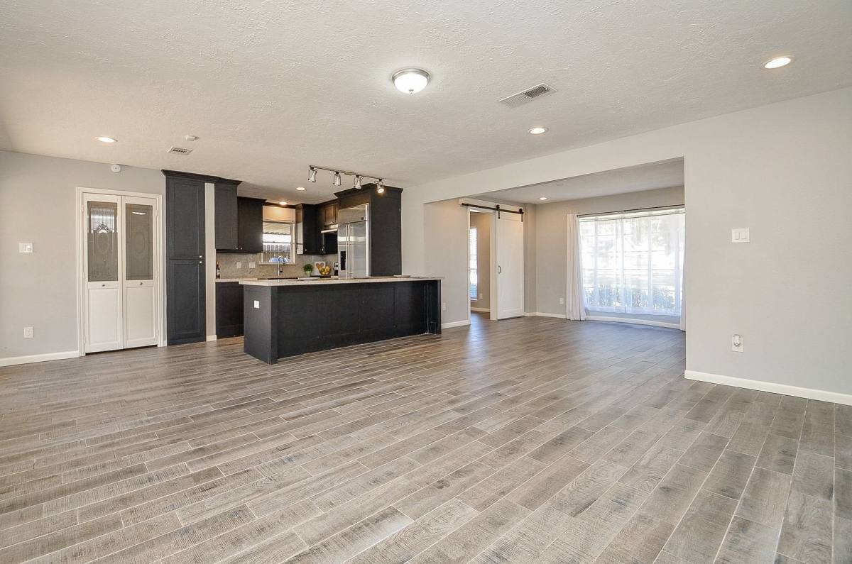 Apartment for rent at 9215 Sharpcrest St, Houston, TX 77036