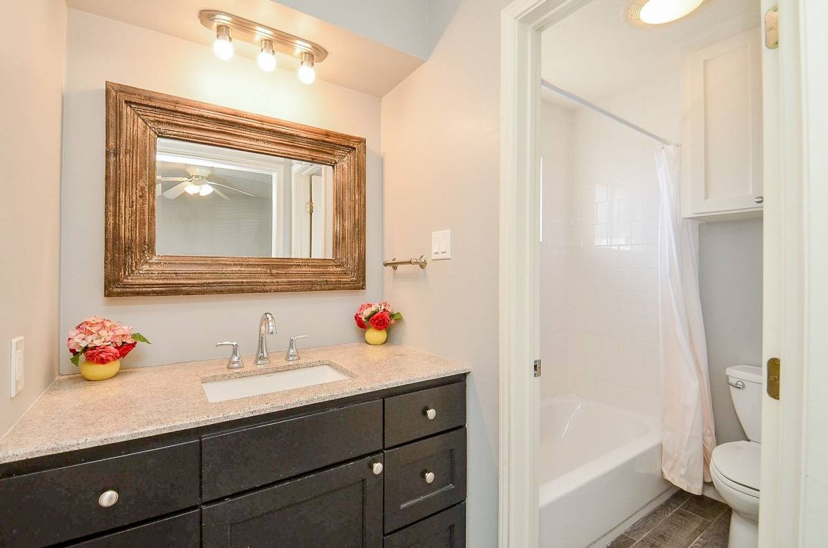 Apartment for rent at 9215 Sharpcrest St, Houston, TX 77036