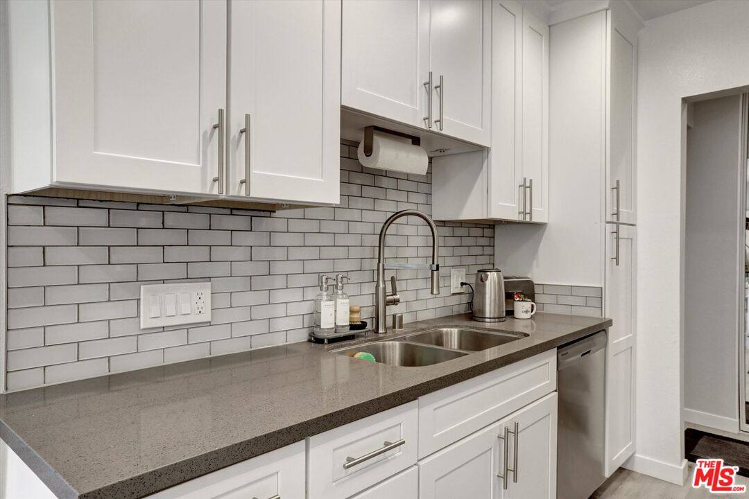 Apartment for rent at 7300 Franklin Ave #346, Los Angeles, CA 90046