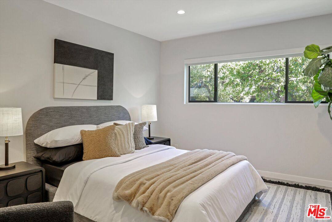 Apartment for rent at 7300 Franklin Ave #346, Los Angeles, CA 90046