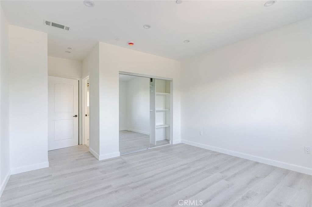 Apartment for rent at 17428 Roscoe Blvd, Northridge, CA 91325