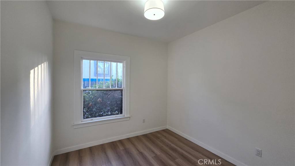 Apartment for rent at 1040 Beacon Ave, Los Angeles, CA 90015