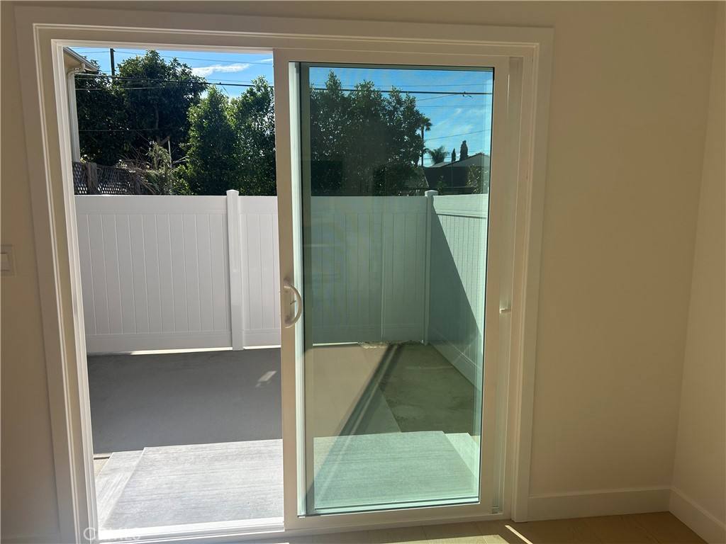 Apartment for rent at 11052 Emelita St, North Hollywood, CA 91601