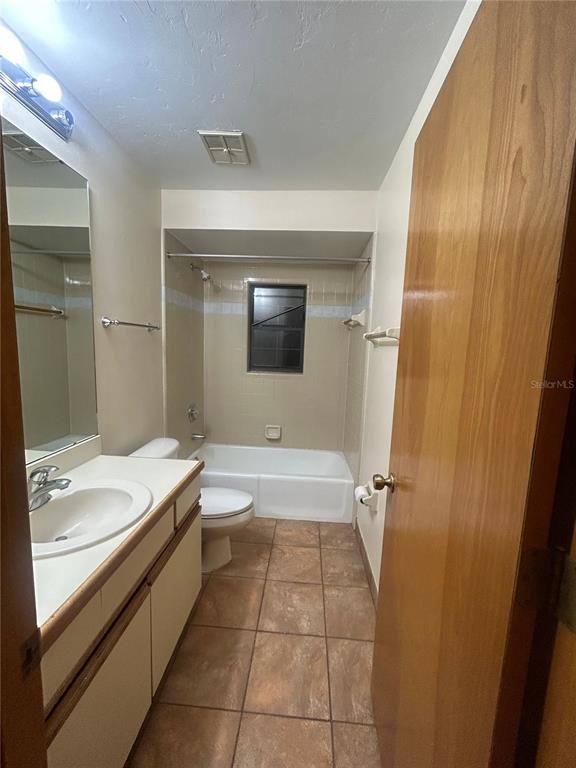 Apartment for rent at 4035 NW 37th Dr, Gainesville, FL 32606