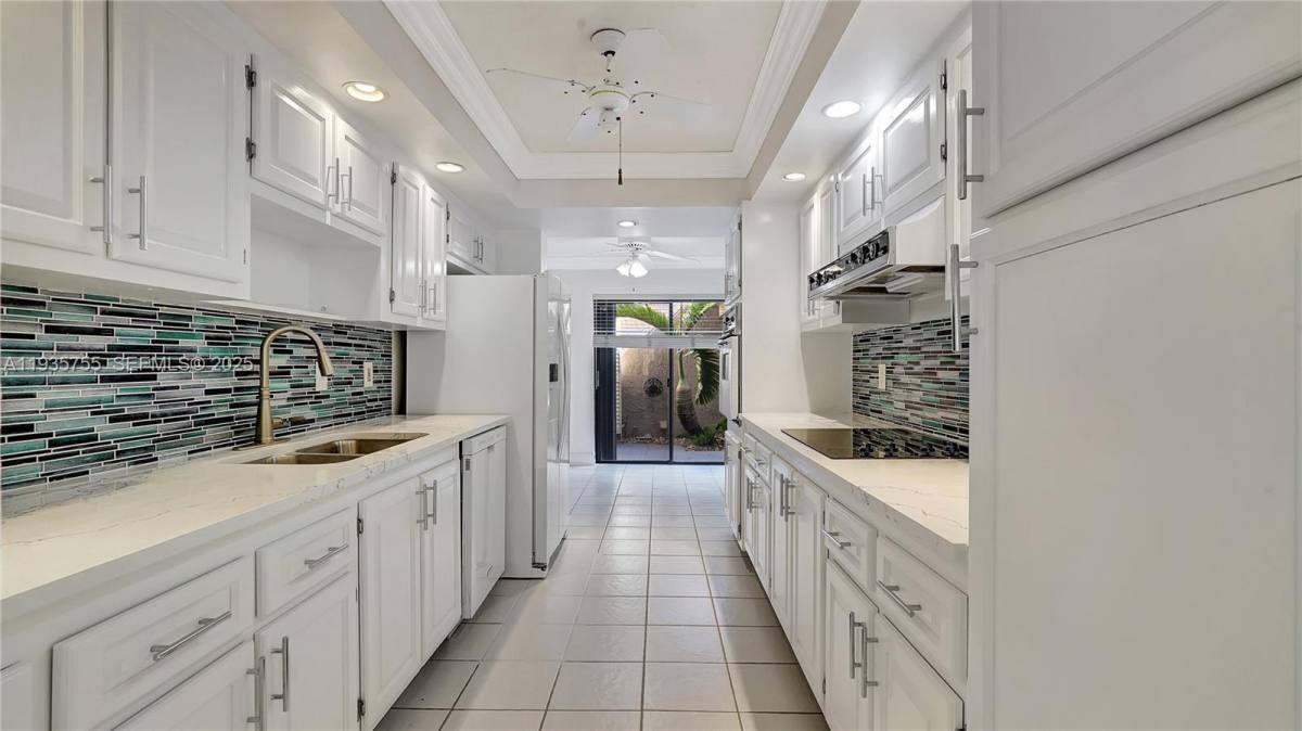 Townhouse for rent at 205 Dunwoody Lane #1785, Hollywood, FL 33021