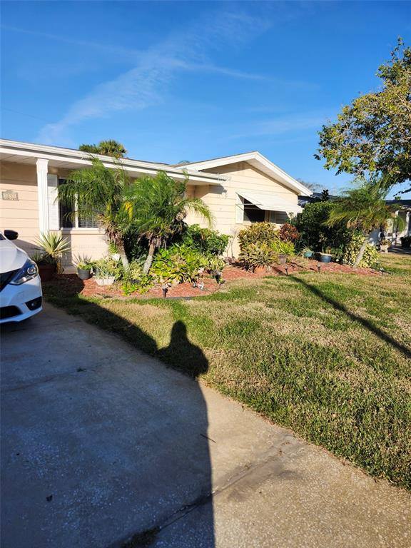 Apartment for rent at 3251 Devonshire Dr, Holiday, FL 34691