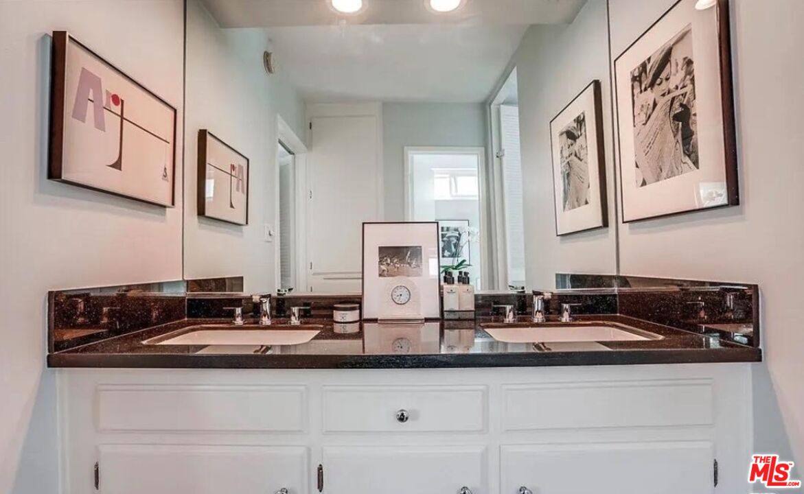 Apartment for rent at 1233 N Flores St #104, West Hollywood, CA 90069