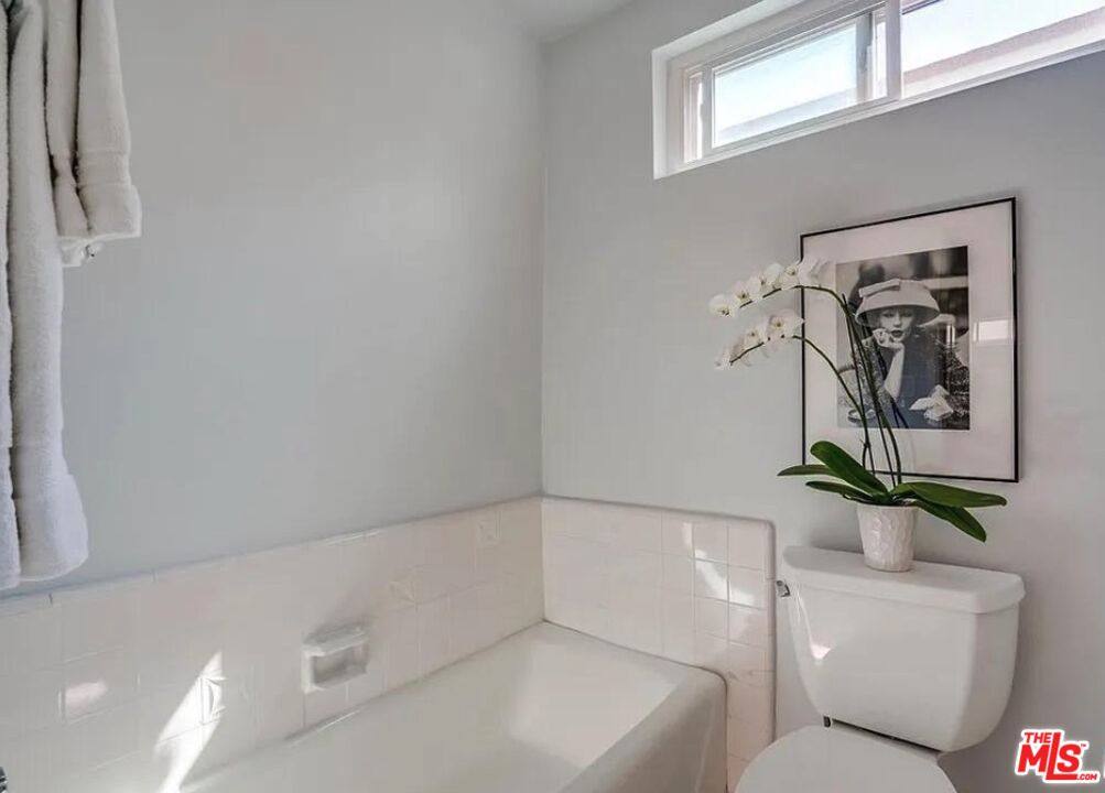Apartment for rent at 1233 N Flores St #104, West Hollywood, CA 90069
