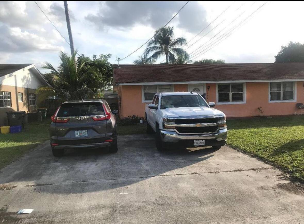 Apartment for rent at 3556 William St, West Palm Beach, FL 33403