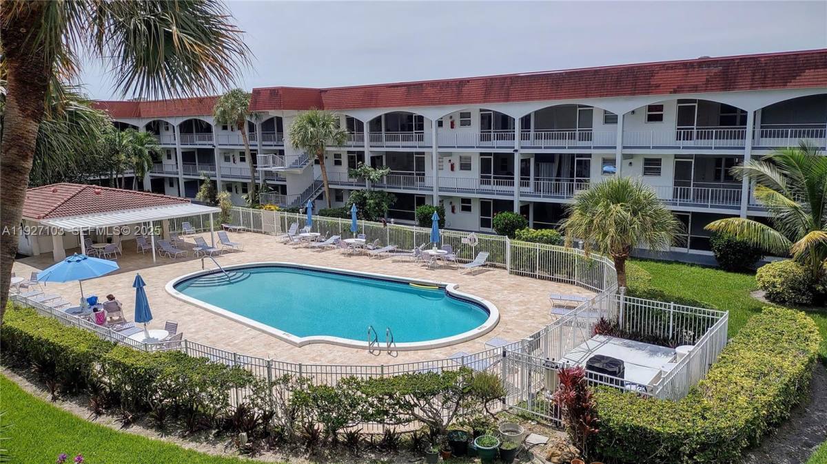Condo for rent at 501 Blue Heron Dr #501319A, Hallandale, FL 33009