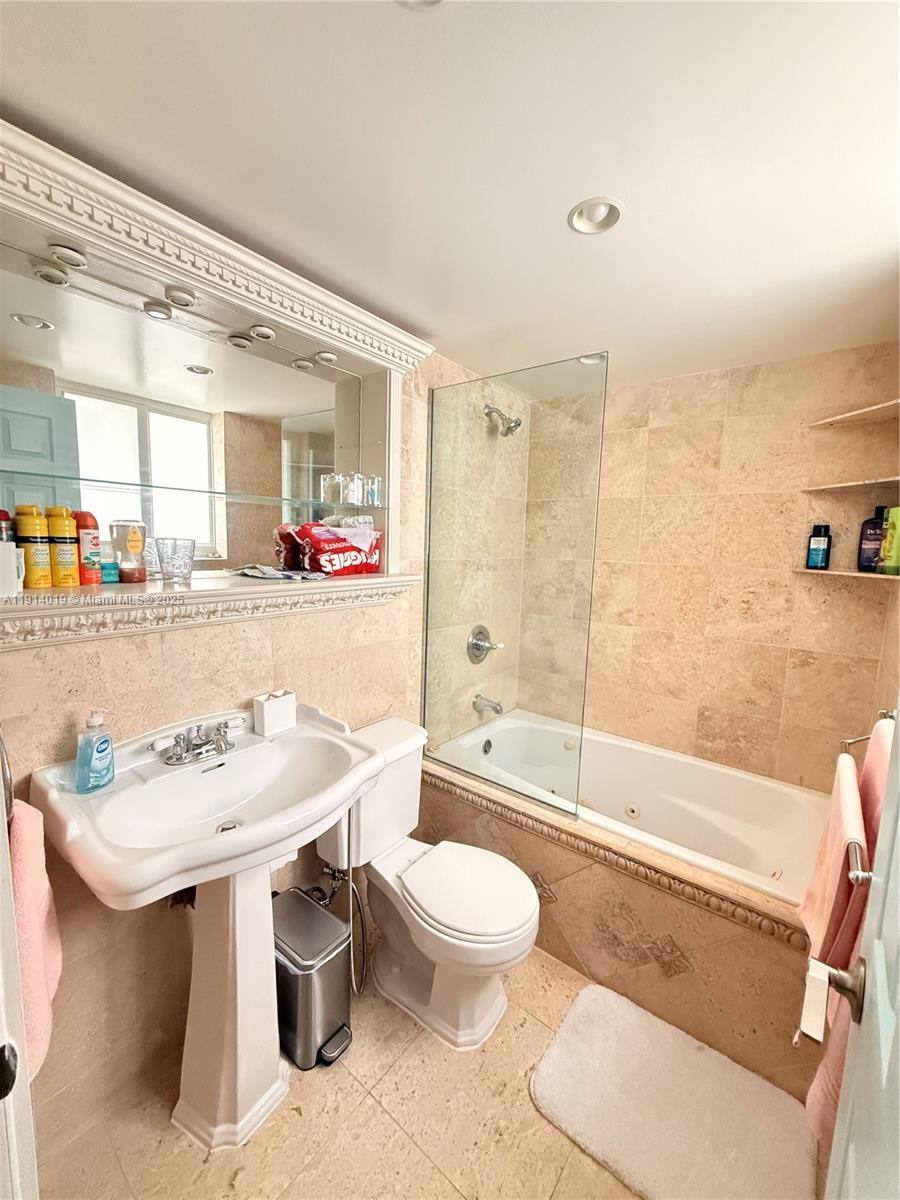 Apartment for rent at 180 Isle of Venice Dr #100, Fort Lauderdale, FL 33301