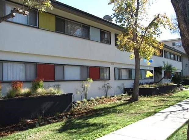 Apartment for rent at 5168 Yarmouth Ave #5, Encino, CA 91316